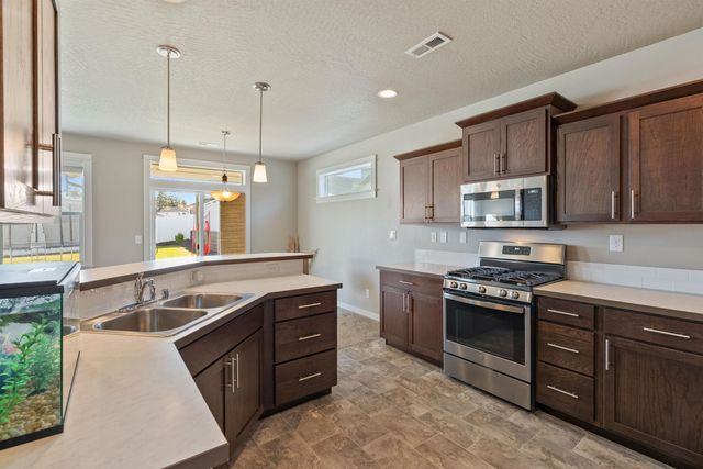 1101 S Pillar Rock Dr, Spokane, WA 99224