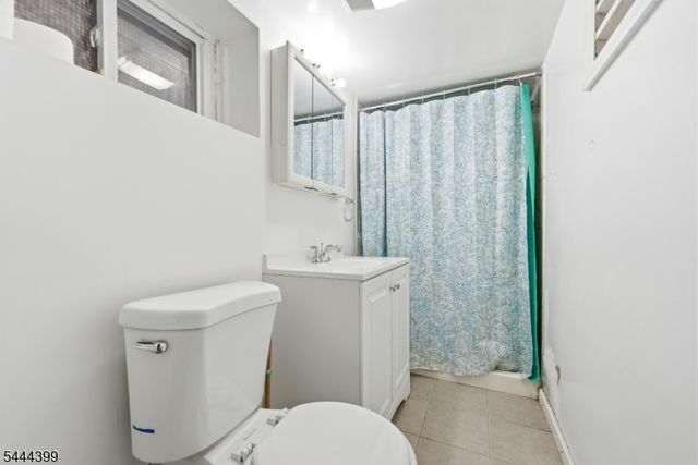 74 Smith St, Newark City, NJ 07106