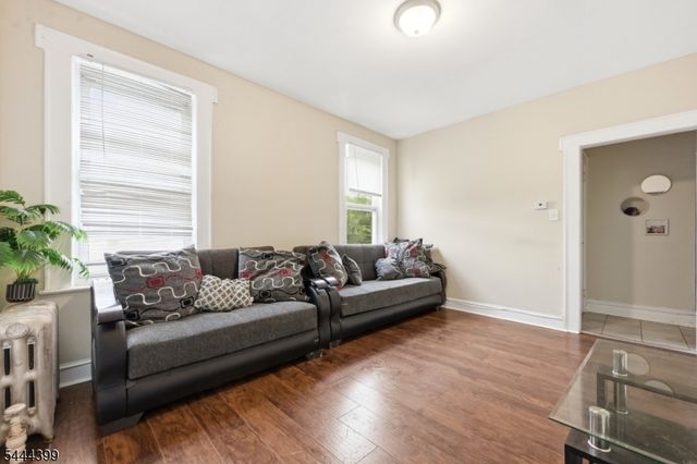 74 Smith St, Newark City, NJ 07106