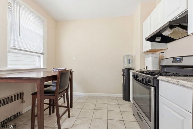 74 Smith St, Newark City, NJ 07106