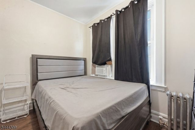 74 Smith St, Newark City, NJ 07106