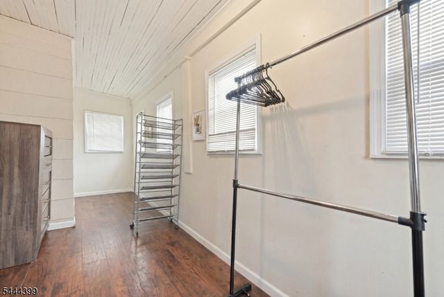74 Smith St, Newark City, NJ 07106