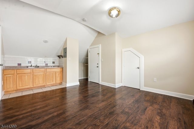 74 Smith St, Newark City, NJ 07106