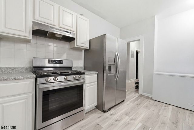 74 Smith St, Newark City, NJ 07106