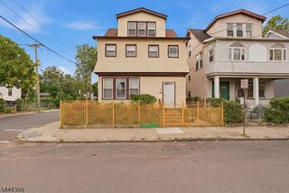 74 Smith St, Newark City, NJ 07106