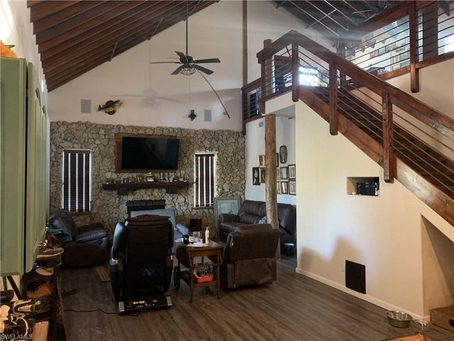 3909 14th AVE SE, Naples, FL 34117