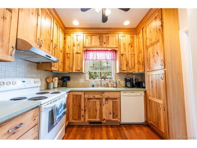 1922 W Cucharras St, Colorado Springs, CO 80904