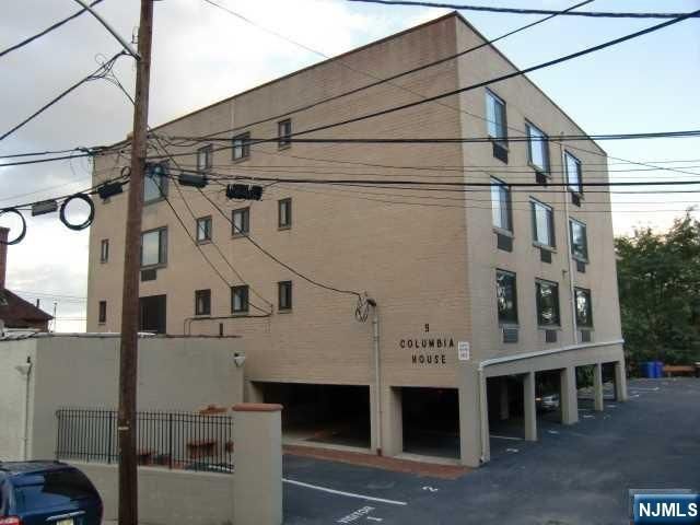 9 Columbia Terrace 3D, Edgewater, NJ 07020