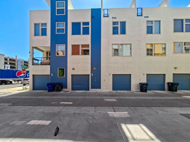 304 Titanium Street SW, Albuquerque, NM 87102