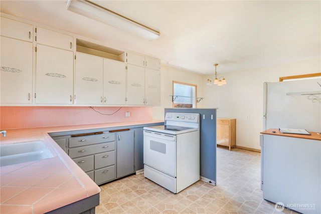 1505 Oakes Avenue, Everett, WA 98201