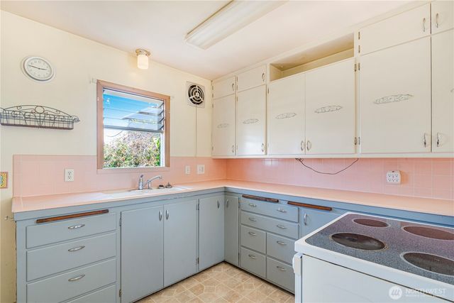 1505 Oakes Avenue, Everett, WA 98201