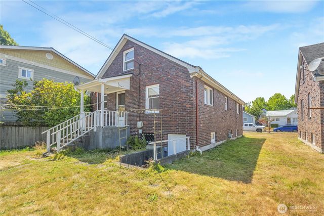 1505 Oakes Avenue, Everett, WA 98201