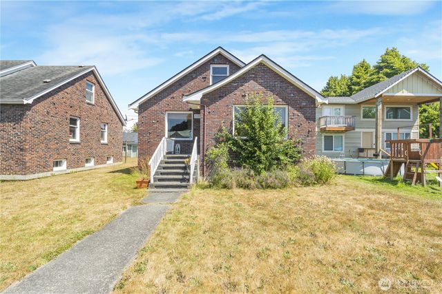 1505 Oakes Avenue, Everett, WA 98201