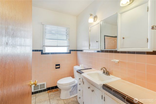 1505 Oakes Avenue, Everett, WA 98201