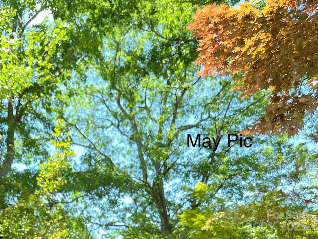 86 R and R Hyder Lane, Hendersonville, NC 28792