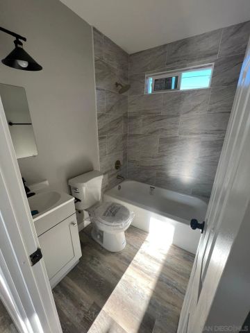 3050 K, San Diego, CA 92102
