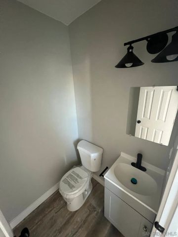3050 K, San Diego, CA 92102