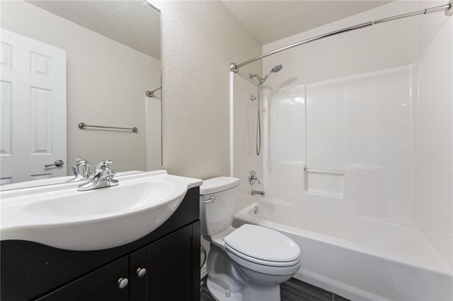 2 Mills Drive, Bella Vista, AR 72714