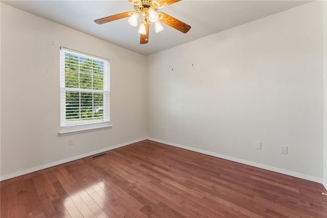 2 Mills Drive, Bella Vista, AR 72714