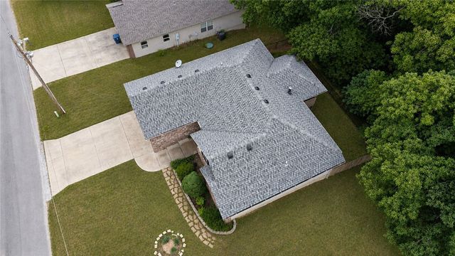 2 Mills Drive, Bella Vista, AR 72714