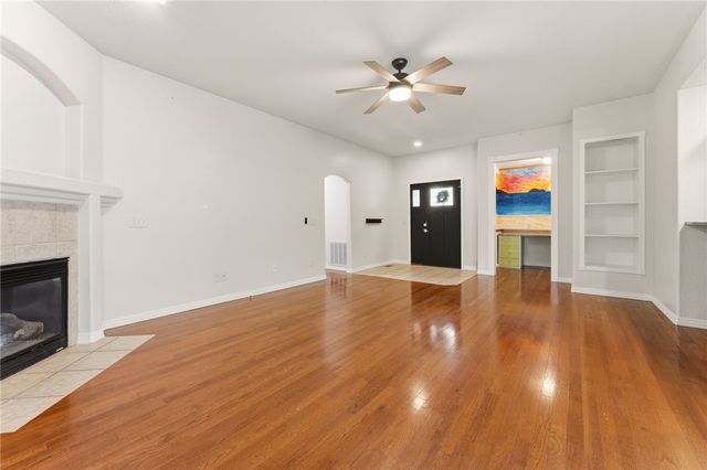 2 Mills Drive, Bella Vista, AR 72714