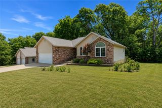 2 Mills Drive, Bella Vista, AR 72714