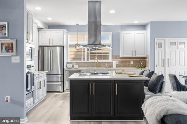 930 WAYNE DR, Winchester, VA 22601