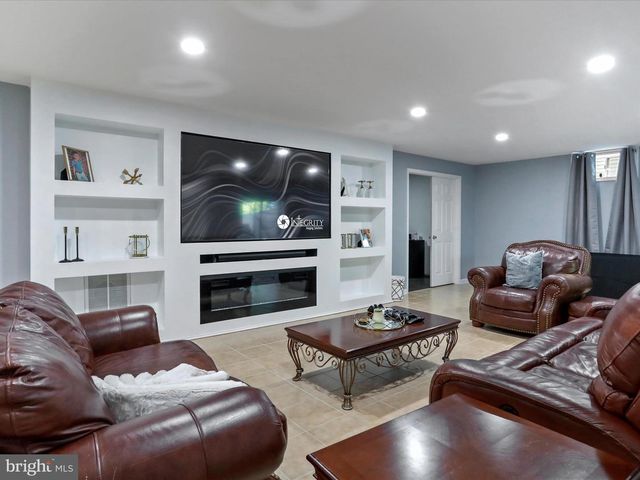 930 WAYNE DR, Winchester, VA 22601