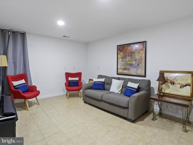 930 WAYNE DR, Winchester, VA 22601