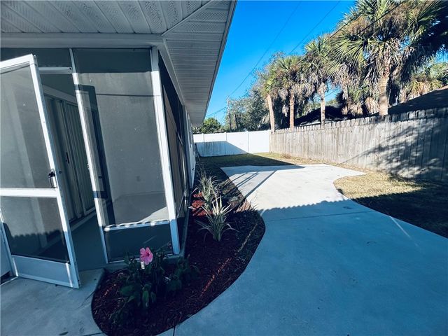 224 13th Lane SW, Vero Beach, FL 32962