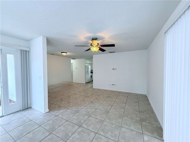 224 13th Lane SW, Vero Beach, FL 32962