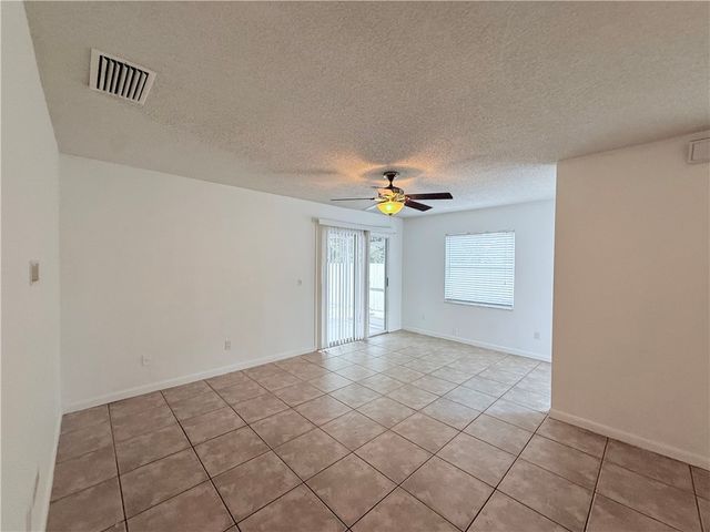 224 13th Lane SW, Vero Beach, FL 32962