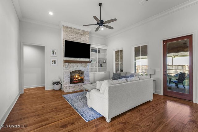 229 Reservoir Way, Brandon, MS 39047