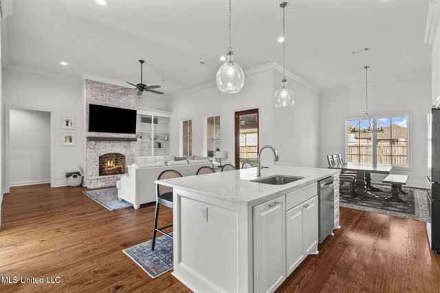 229 Reservoir Way, Brandon, MS 39047