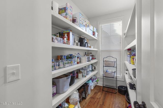 229 Reservoir Way, Brandon, MS 39047