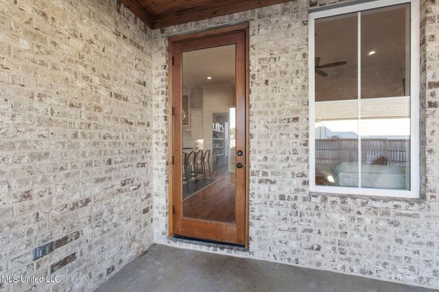 229 Reservoir Way, Brandon, MS 39047