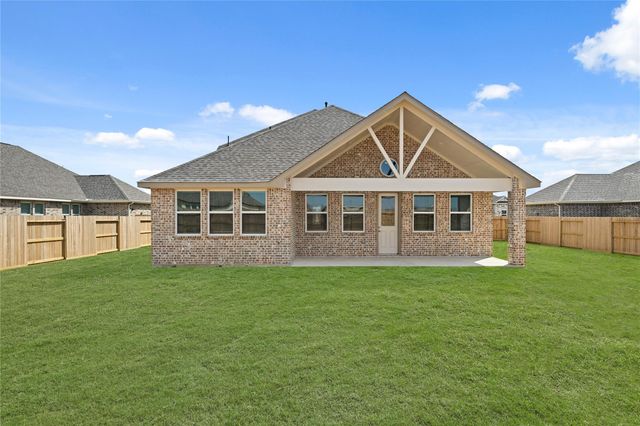 12115 Willow Way Avenue, Mont Belvieu, TX 77535