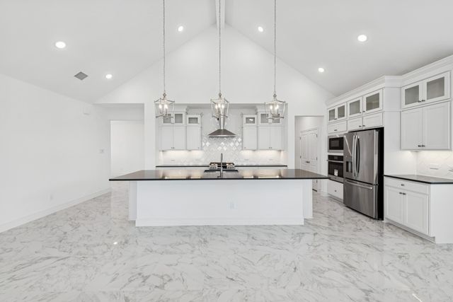 12115 Willow Way Avenue, Mont Belvieu, TX 77535