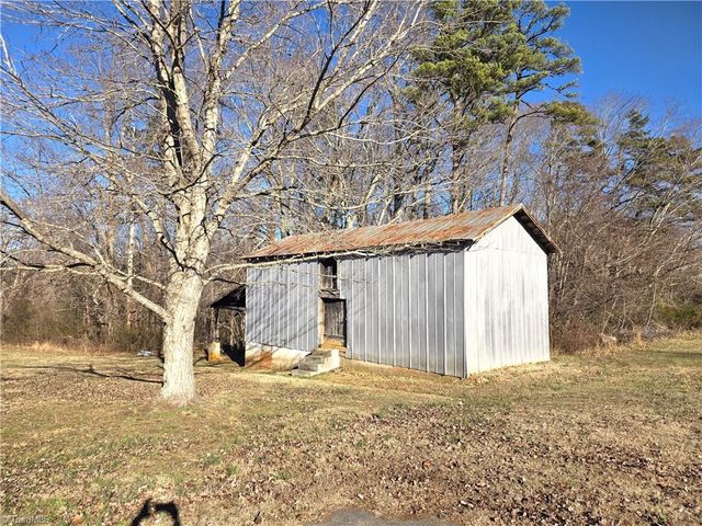 5149 NC Highway 66 S, King, NC 27021