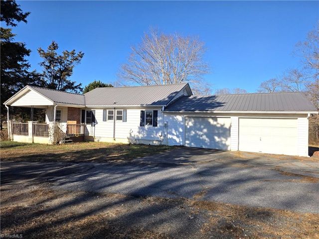 5149 NC Highway 66 S, King, NC 27021