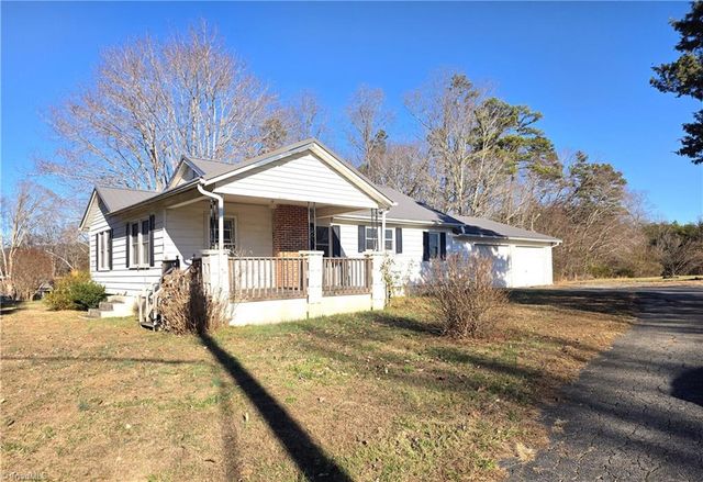 5149 NC Highway 66 S, King, NC 27021