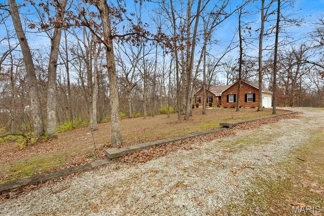 435 Winchester Way, Winfield, MO 63389