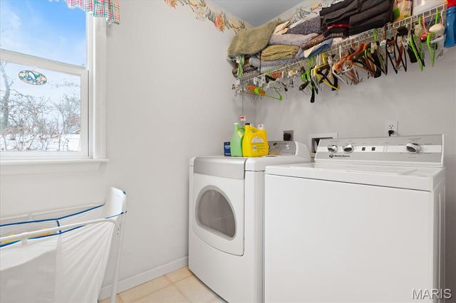 435 Winchester Way, Winfield, MO 63389