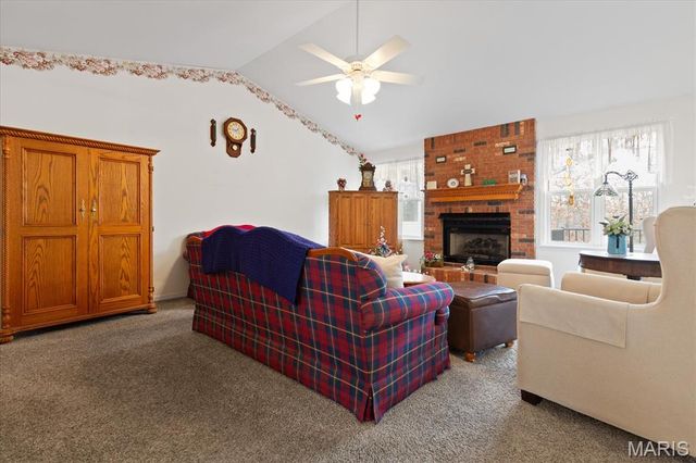 435 Winchester Way, Winfield, MO 63389