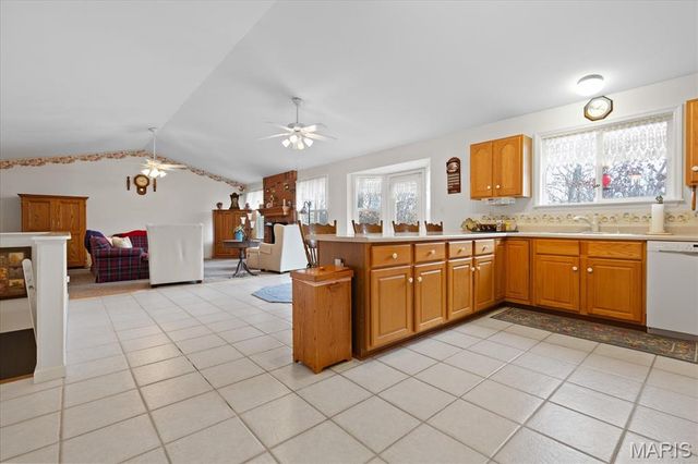 435 Winchester Way, Winfield, MO 63389