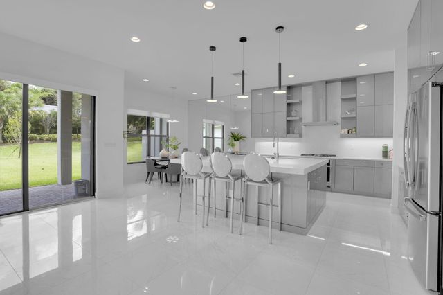 8115 Laurel Falls Drive, Boca Raton, FL 33496
