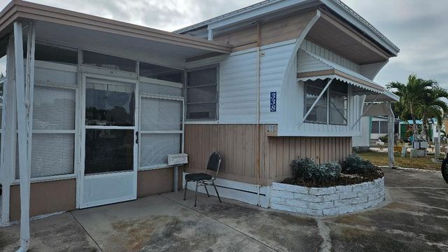 8300 SEMINOLE BOULEVARD 338, Seminole, FL 33772