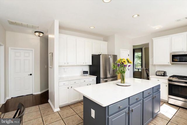 1 SOMERSET CT, Allentown, NJ 08501