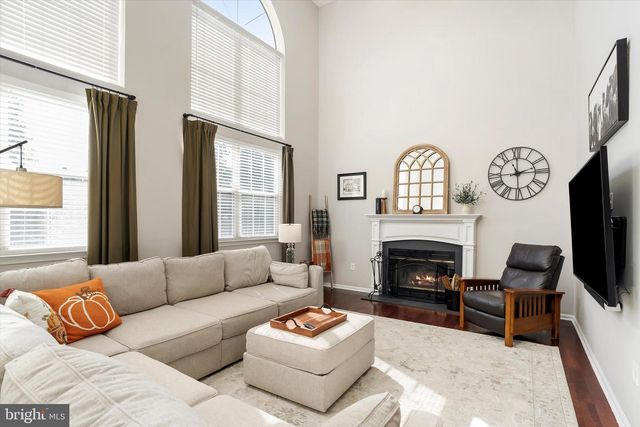 1 SOMERSET CT, Allentown, NJ 08501