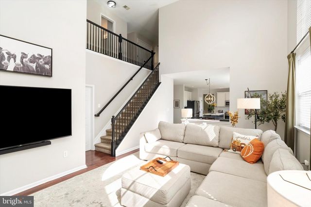 1 SOMERSET CT, Allentown, NJ 08501